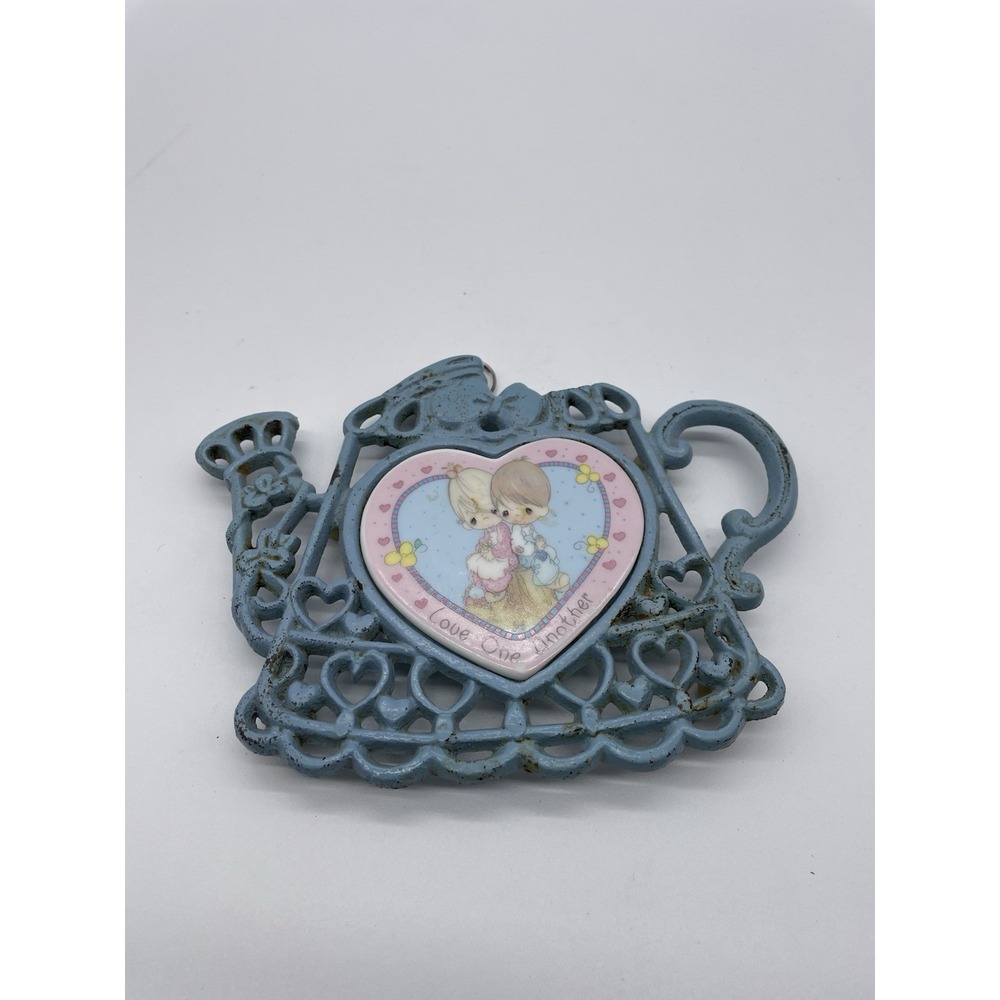 Vtg Precious‎ Moments Trivet Love One Another- 1996 Blue Iron Teapot
